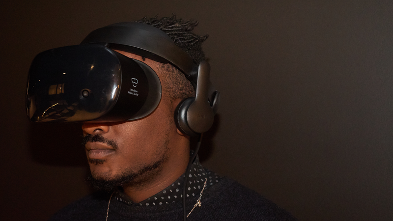 Illustration for article titled Samsung’s HMD Odyssey Is the Swankiest Way to Enter Virtual Reality